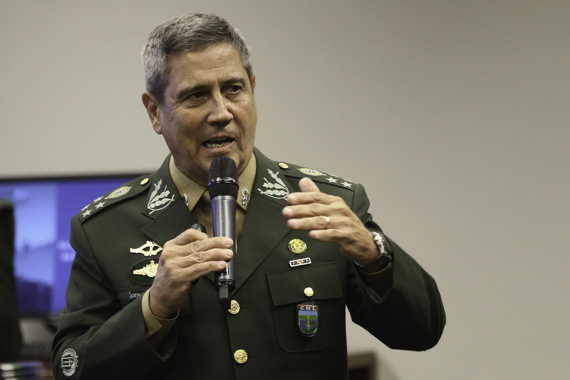 ‘Não há reação de militares contra prisão de Braga Netto porque ele é visto na caserna como traidor’, diz jornalista